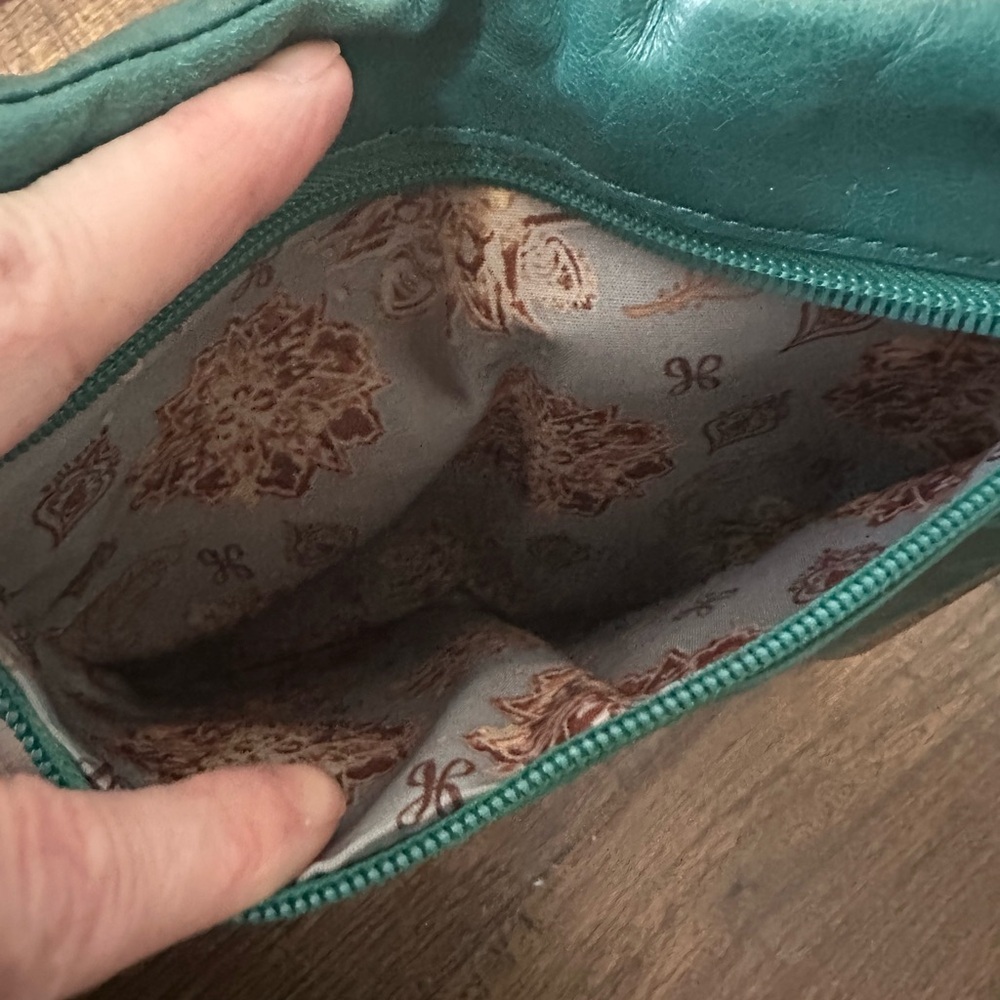 HOBO | Elegant Teal Clutch Wallet - Picture 7 of 8